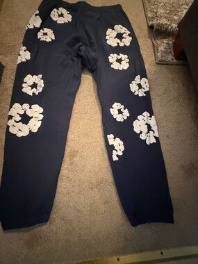 Denim Tears XL Navy Jogger Pants with White cotton Wreath Excellent Condition..